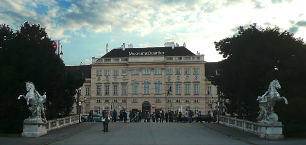 MuseumsQuartier Wien, Haupteingang