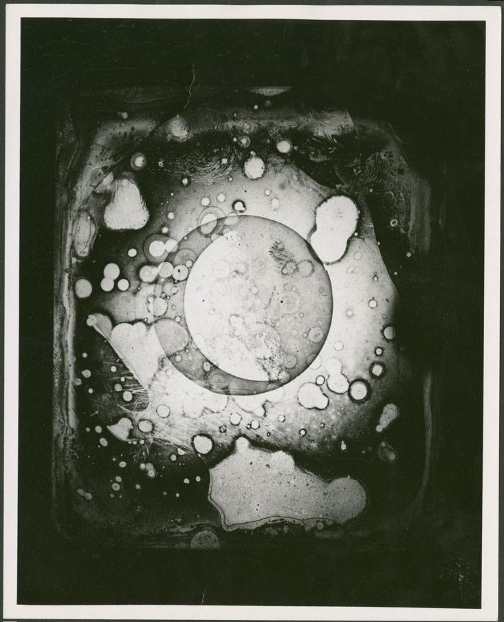 Die erste gesicherte Mondaufnahme, fotografiert 1840 von John William Draper (Daguerreotypie). ©New York University Archives, Photographic Collection